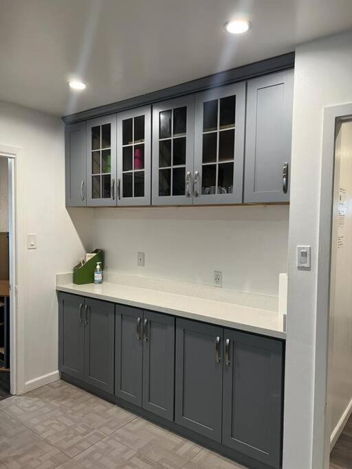 Affordable Private Rooms With Shared Bath Kitchen Near Sfo Daly City Exteriör bild