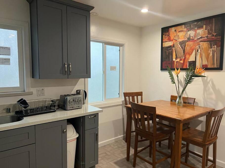 Affordable Private Rooms With Shared Bath Kitchen Near Sfo Daly City Exteriör bild