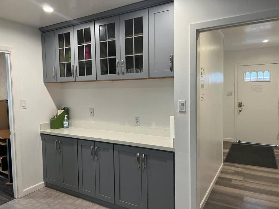 Affordable Private Rooms With Shared Bath Kitchen Near Sfo Daly City Exteriör bild